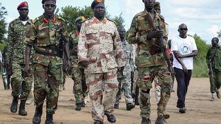 جنود المعارضة أثناء تشكيلهم لفريق مراقبة وقف إطلاق النار في جنوب السودان 28/08/2019