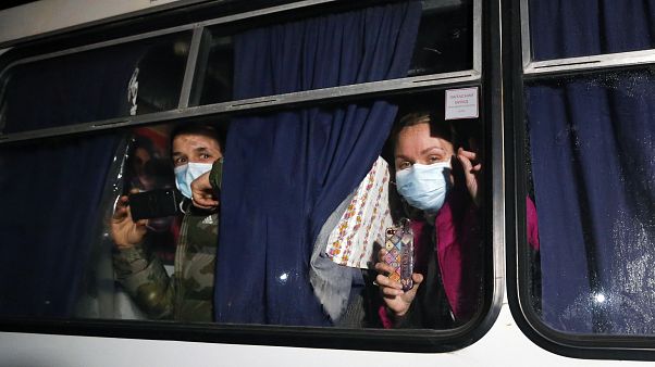 صورة أرشيفية لمصابين بفيروس كورونا صورة أرشيفية لمصابين بفيروس كورونا
