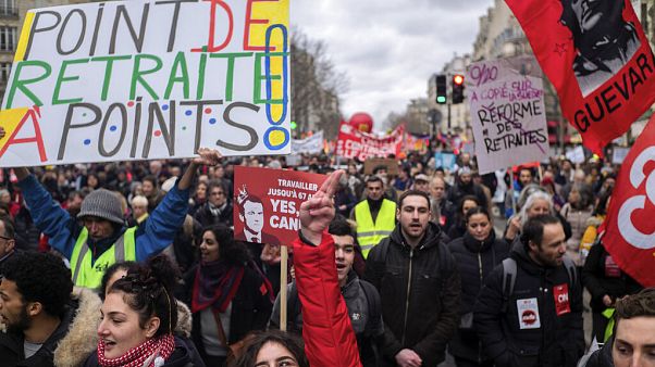 Los franceses no cesan en su protesta contra la reforma de las pensiones Los franceses no cesan en su protesta contra la reforma de las pensiones