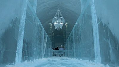 مدخل الفندق المشيد من الثلج في جوكاسجارفي. 2020/02/20.