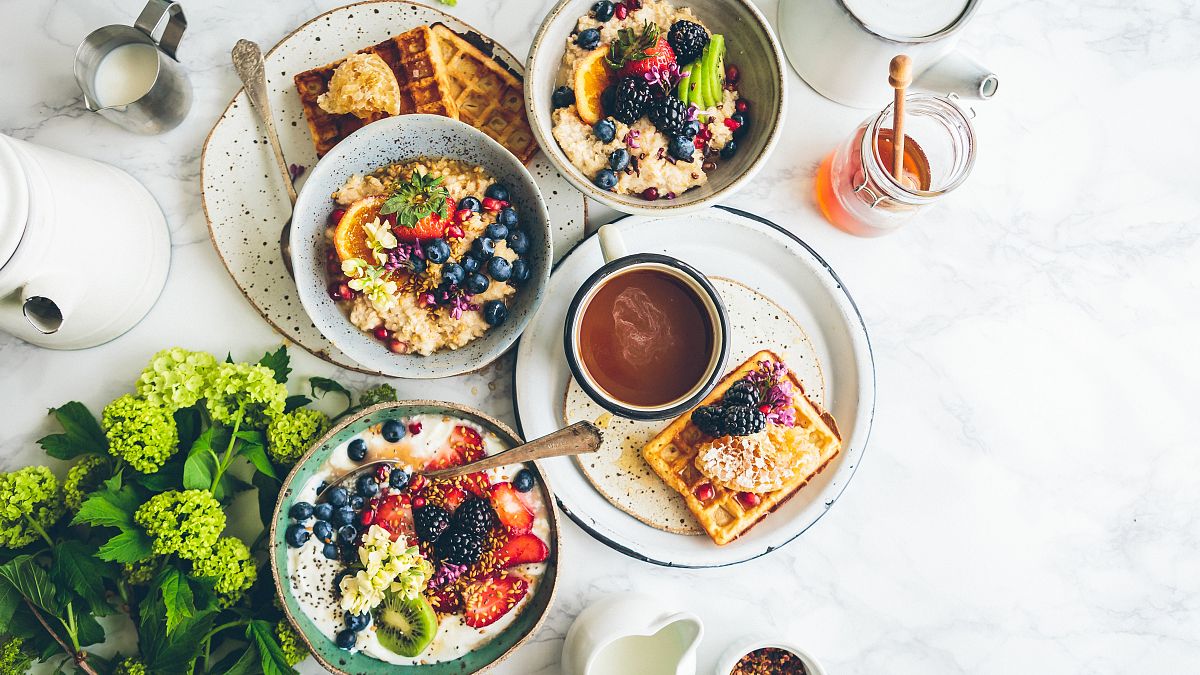 Deutsche Forscher haben herausgefunden, dass ein reichhaltiges Frühstück gegen Übergewicht hilft. 
