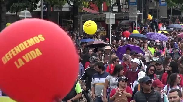 Movilización en Colombia contra los asesinatos de maestros Movilización en Colombia contra los asesinatos de maestros