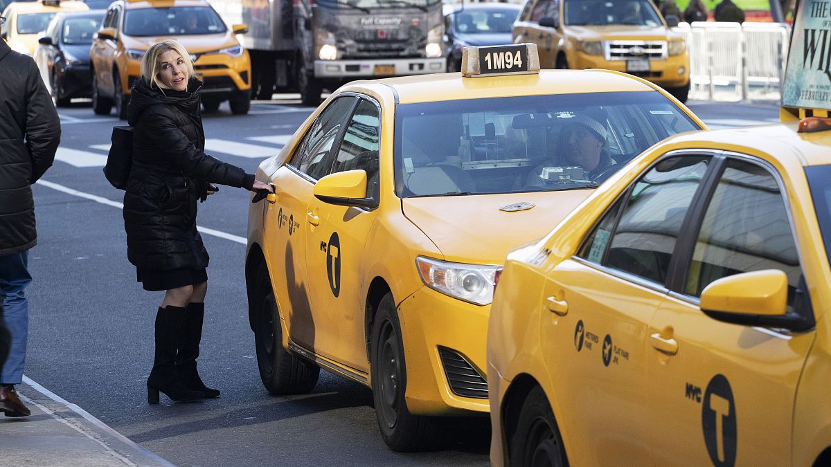 بلدية نيويورك مطالبة بدفع 810 ملايين دولار تعويضات لسائقي سيارات الأجرة 