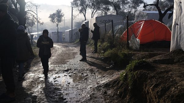 «Απειλή για την Ελλάδα» οι πρόσφυγες-μετανάστες, λέει το 90% των κατοίκων του ανατ. Αιγαίου «Απειλή για την Ελλάδα» οι πρόσφυγες-μετανάστες, λέει το 90% των κατοίκων του ανατ. Αιγαίου