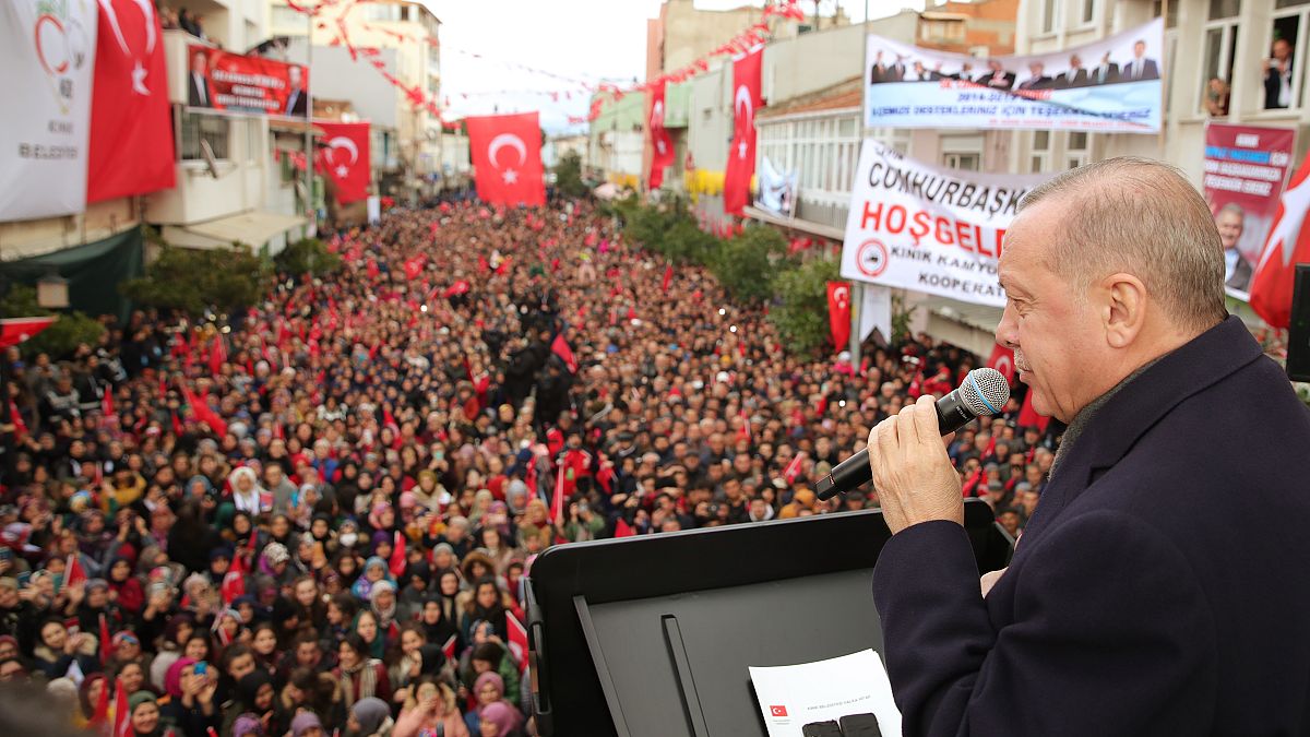 Cumhurbaşkanı Erdoğan İzmir'in Kınık ilçesinde vatandaşlara hitap etti