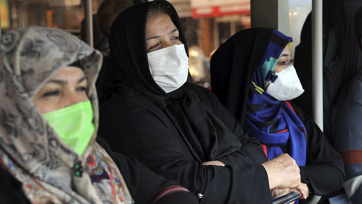 ارتفاع حصيلة ضحايا فيروس كورونا في إيران إلى 12 شخصاً