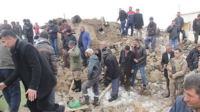 Türkiye-İran sınırında deprem: Van'da 9 kişi hayatını kaybetti