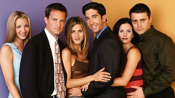 Friends dizisi 15 yıl sonra tekrar hayranlarıyla buluşuyor Friends dizisi 15 yıl sonra tekrar hayranlarıyla buluşuyor