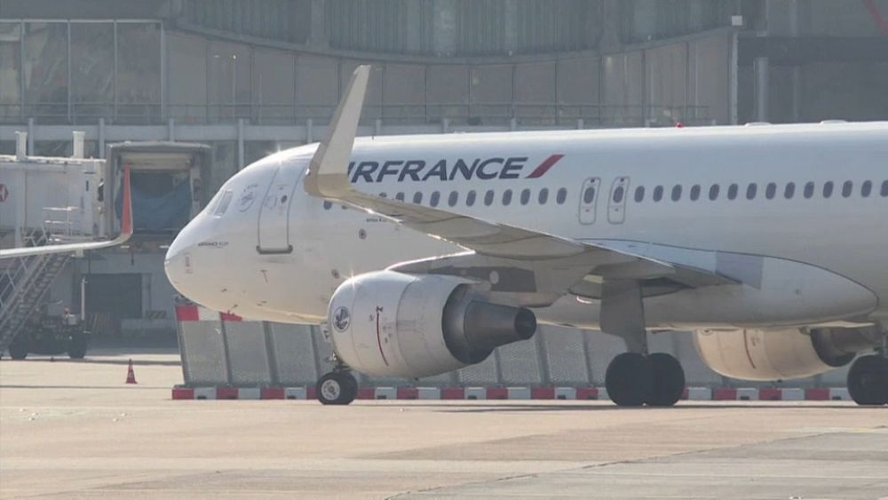 Coronavirus : comment la France se prépare-t-elle après la hausse du nombre de cas en Italie ?