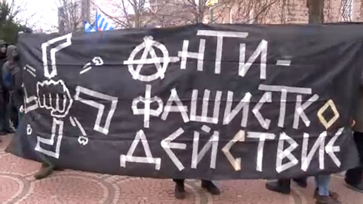 Antifasiszták tüntettek neonácik ellen Bulgáriában