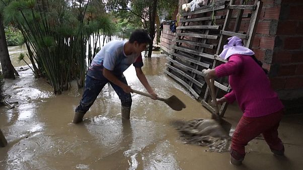 Chuva e inundações espalham o caos na cidade de Cochabamba Chuva e inundações espalham o caos na cidade de Cochabamba