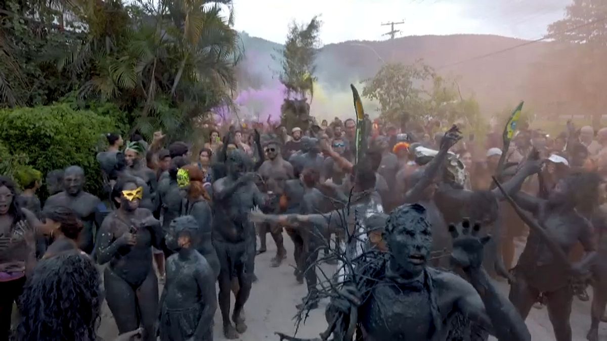 El carnaval más cavernícola de Brasil está en Parati