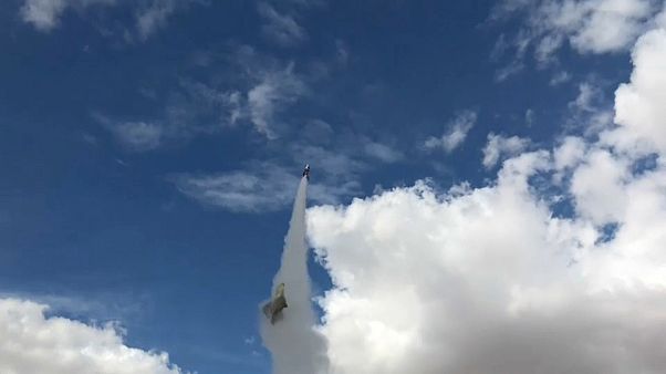 مقتل أمريكي بعد محاولته التحليق للفضاء بصاروخ صنعه بنفسه مقتل أمريكي بعد محاولته التحليق للفضاء بصاروخ صنعه بنفسه