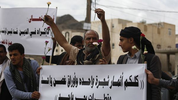 الولايات المتحدة تدعو المتمردين في اليمن إلى إسقاط تهم ضد بهائيين الولايات المتحدة تدعو المتمردين في اليمن إلى إسقاط تهم ضد بهائيين