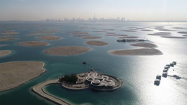 Resultado de imagem para foto de Neve e energias renováveis em projeto luxuoso no Dubai