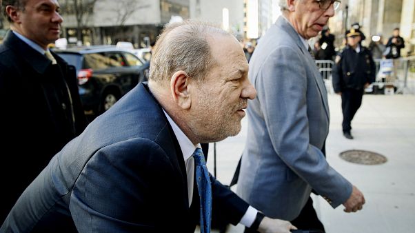 Harvey Weinstein colpevole di aggressione sessuale e stupro Harvey Weinstein colpevole di aggressione sessuale e stupro