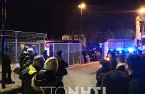 Σε Λέσβο και Χίο τα ΜΑΤ - Μπλόκα στο λιμάνι - Στους δρόμους οι πολίτες 