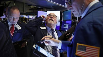 COVID-19: Πτώση - ρεκόρ στη Wall Street