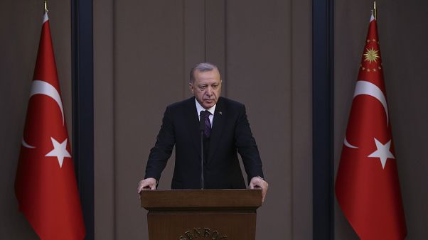 Cumhurbaşkanı Erdoğan'dan İdlib yorumu: Bu mücadelenin içinde olmaya mecbur değil mahkumuz Cumhurbaşkanı Erdoğan'dan İdlib yorumu: Bu mücadelenin içinde olmaya mecbur değil mahkumuz