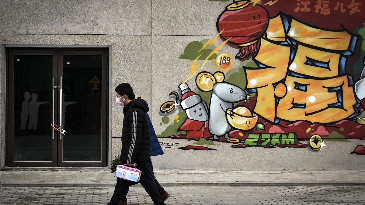 بسبب "عنصرية" كورونا.. الصينيون في البرتغال يلجأون للحجر الصحي الطوعي  