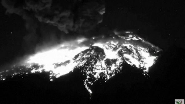 El volcán mexicano Popocatépetl entra en erupción El volcán mexicano Popocatépetl entra en erupción