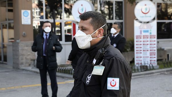 Türkiye koronavirüs salgınına karşı tedbirleri attırdı Türkiye koronavirüs salgınına karşı tedbirleri attırdı