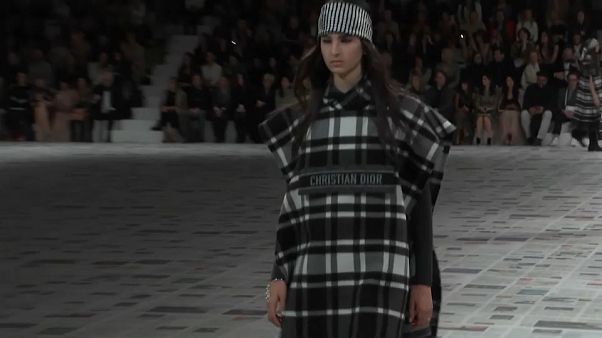 El feminismo protagoniza la nueva colección de Dior El feminismo protagoniza la nueva colección de Dior
