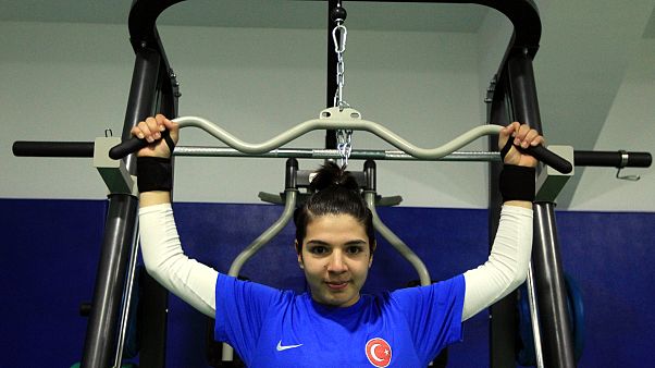 Özel sporcu Esra Bayrak Özel sporcu Esra Bayrak
