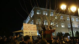 «Πέντε χρόνια υποφέραμε πολλά» - Λέσβιοι και Χιώτες διαδήλωσαν στην Αθήνα