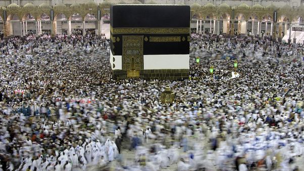 السعودية نيوز | 
    السعودية تعلن تنظيم موسم الحج بعدد "محدود جدا" من الحجاج المقيمين فيها من مختلف الجنسيات
