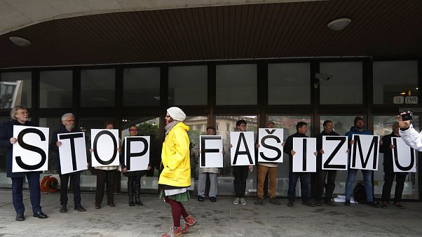 Átalakulhat Szlovákia politikai térképe, megerősödhet a szélsőjobb Átalakulhat Szlovákia politikai térképe, megerősödhet a szélsőjobb
