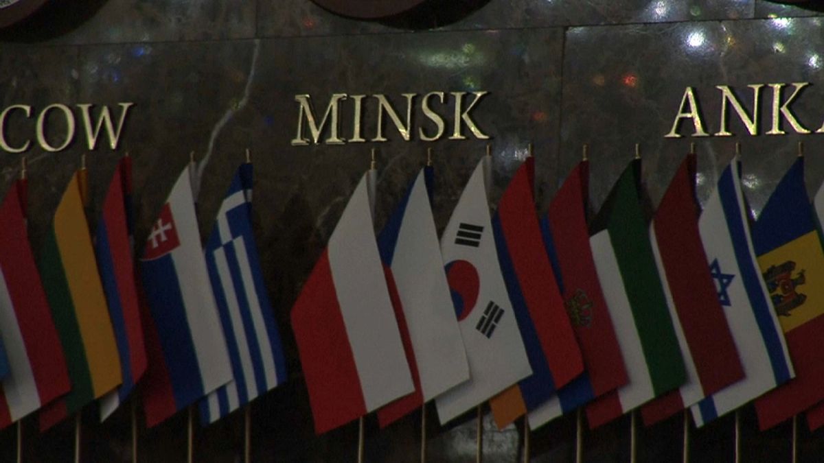 Минск: "мирный процесс пробуксовывает"
