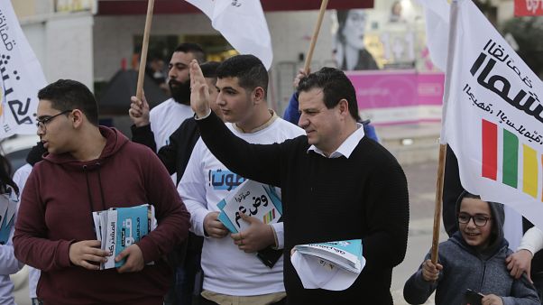 أيمن عودة خلال حملته الانتخابية أيمن عودة خلال حملته الانتخابية