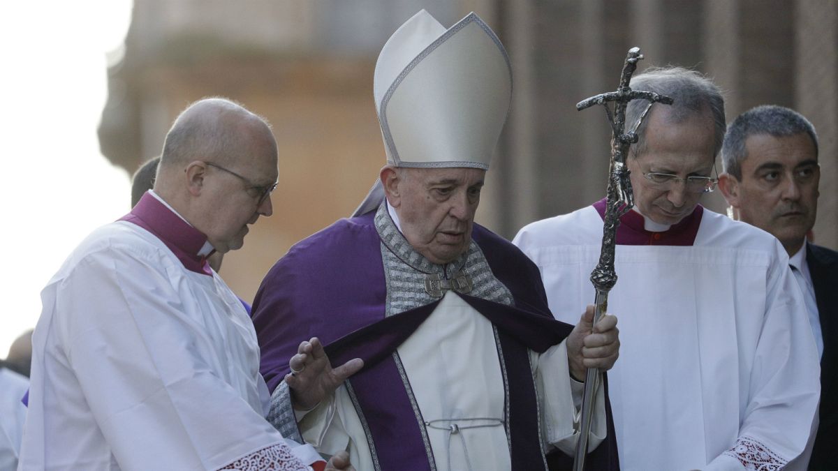 البابا يلغي مشاركته في قداس بسبب "وعكة صحية عابرة"