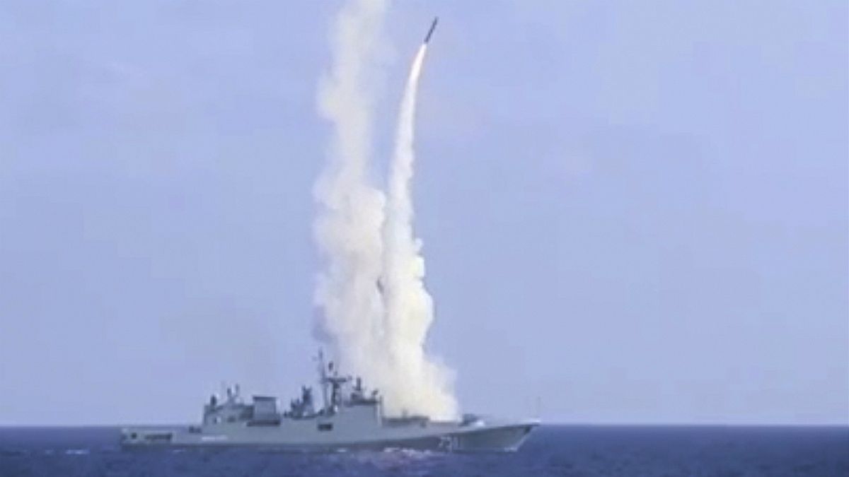 روسیه دو کشتی جنگی مجهز به موشک کروز را عازم آب‌های سوریه می‌کند