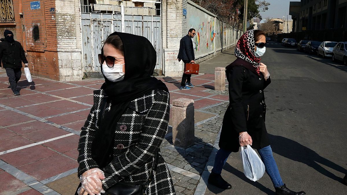 Коронавирус в Иране: меджлис приостанавливает работу 