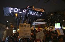 César-gála: Polanski és díja ellen tüntettek