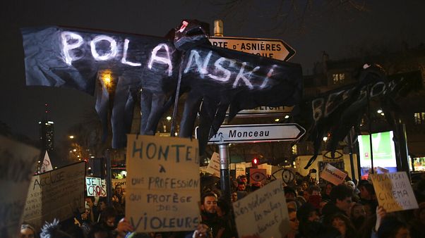 César-gála: Polanski és díja ellen tüntettek César-gála: Polanski és díja ellen tüntettek