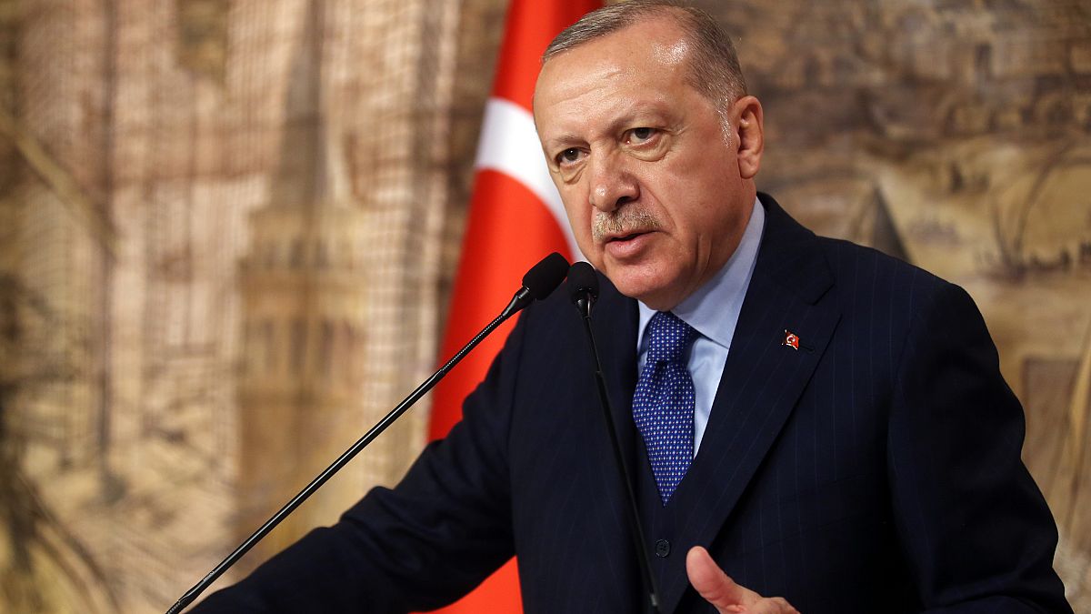 Erdoğan'dan Twitter mesajı: Türkiye hiçbir ihaneti unutmayacak, şehitlerin kanı yerde kalmayacak