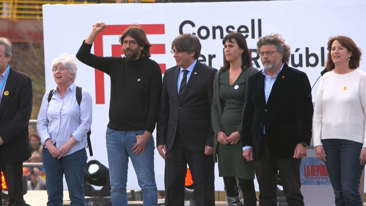 Exiled Catalan separatist leader holds rally in France