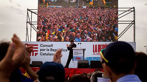 Puigdemont accolto da eroe a Perpignan Puigdemont accolto da eroe a Perpignan