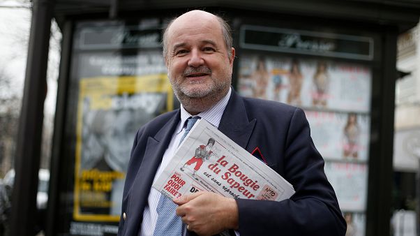 "La Bougie du Sapeur" gazetesinin genel yayın yönetmeni Vicomte Jean d'Indy "La Bougie du Sapeur" gazetesinin genel yayın yönetmeni Vicomte Jean d'Indy