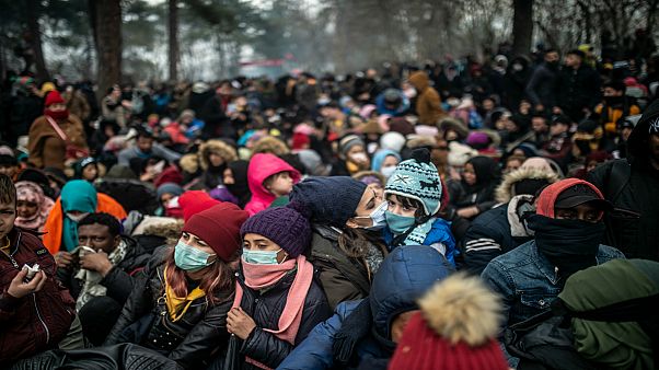 توافد كبير للمهاجرين على الحدود التركية اليونانية توافد كبير للمهاجرين على الحدود التركية اليونانية