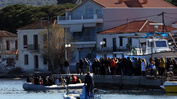 Λέσβος: Κάτοικοι εμποδίζουν μετανάστες να φτάσουν στη Μόρια Λέσβος: Κάτοικοι εμποδίζουν μετανάστες να φτάσουν στη Μόρια