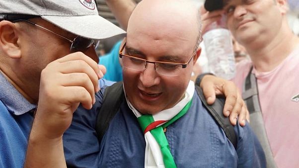 الصحفي والمعارض الجزائري فضيل بومالة الصحفي والمعارض الجزائري فضيل بومالة