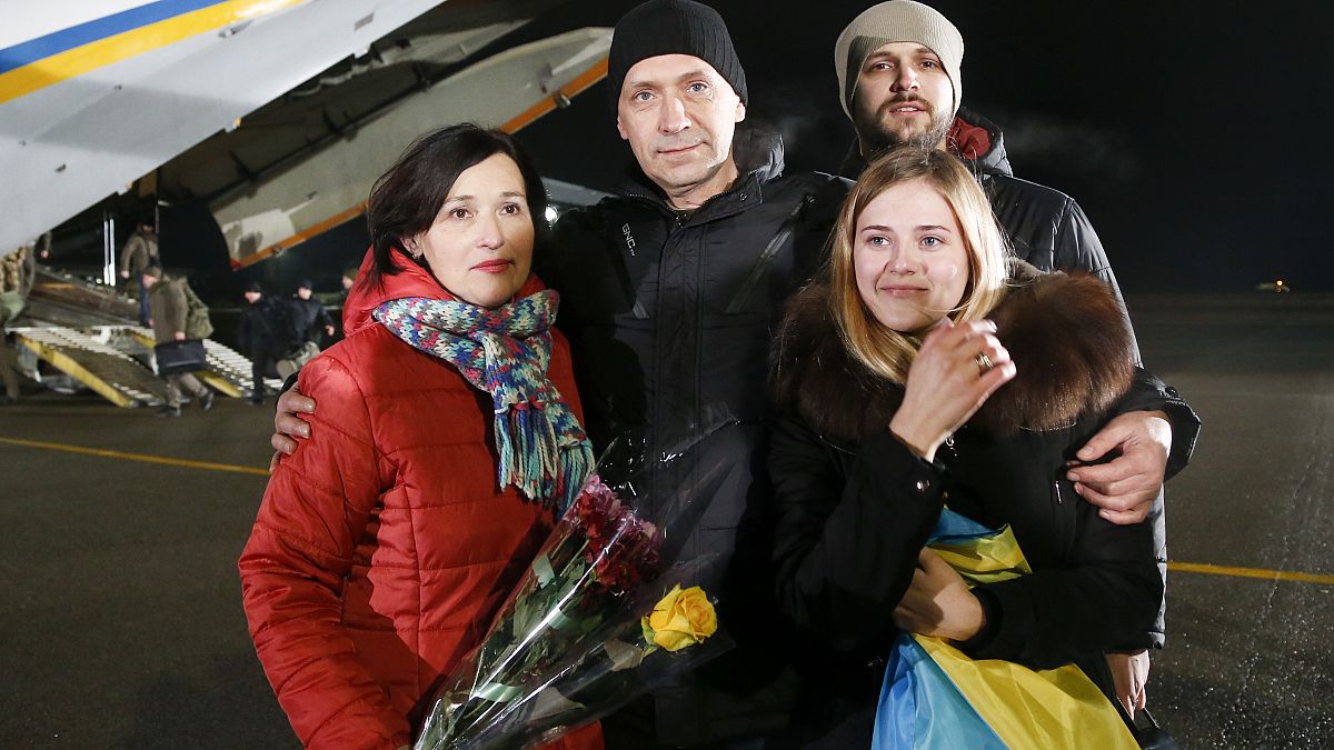 Rusya ile yapılan esir değişiminden sonra ülkesine dönen Ukraynalılar