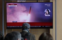 Kuzey Kore'nin yeni füze denemesi, Güney Kore'de TV'lerde canlı olarak duyuruldu