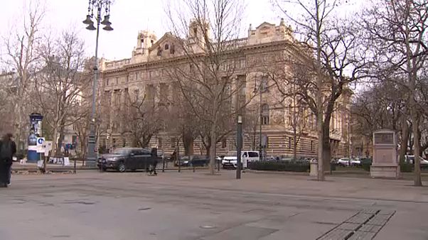 Ουγγαρία: Υποχρεωτική η άμεση μεταφορά χρημάτων Ουγγαρία: Υποχρεωτική η άμεση μεταφορά χρημάτων