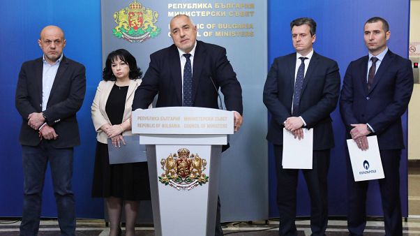 Bulgaristan’a doğal gaz temininde tekel konumundaki Rus enerji şirketi Gazprom'un, bu ülkeye sattığı gazın fiyatında yaklaşık yüzde 40 oranında indirime gitti. Bulgaristan’a doğal gaz temininde tekel konumundaki Rus enerji şirketi Gazprom'un, bu ülkeye sattığı gazın fiyatında yaklaşık yüzde 40 oranında indirime gitti.