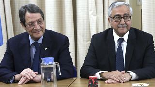 Ο Πρόεδρος της Κυπριακής Δημοκρατίας Νίκος Αναστασιάδης και ο τ/κ ηγέτης Μουσταφά Ακιντζί